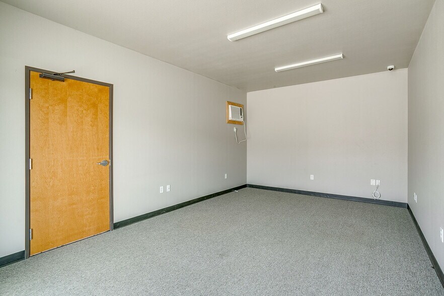 More Photos Of 1120 Blue Mound Rd W, Haslet Unknown For Lease