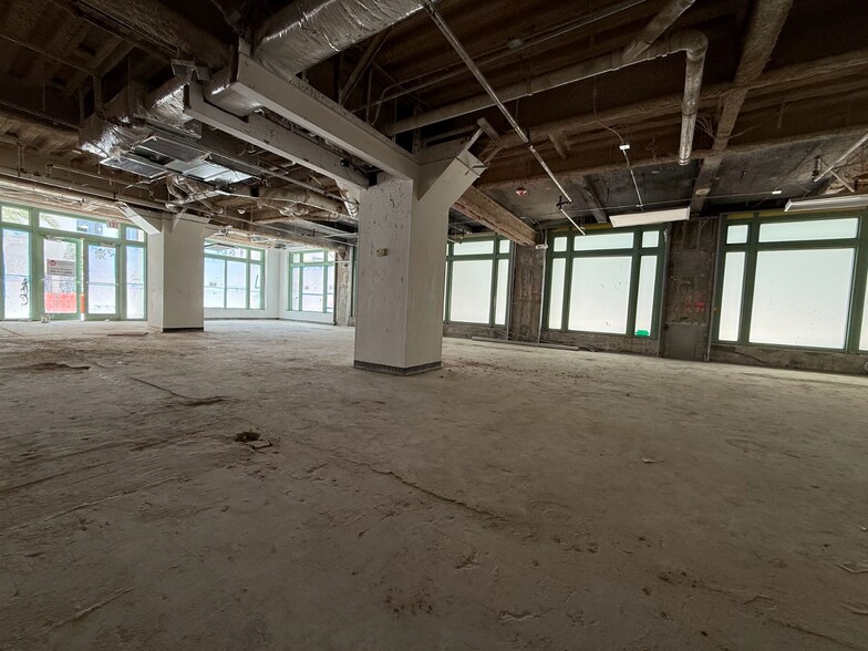 More Photos Of 101 E Flagler St, Miami Apartments For Lease