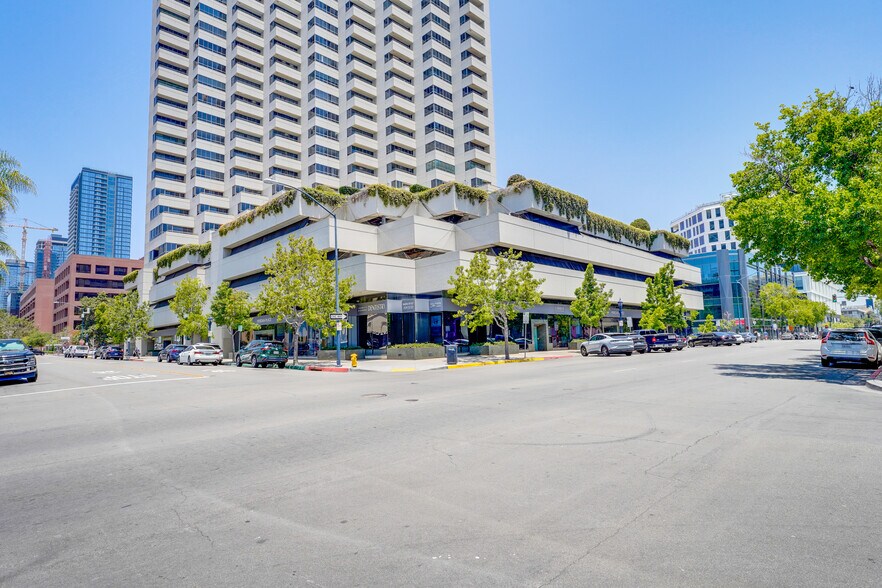 More Photos Of 700-750 Front St, San Diego Apartments For Lease