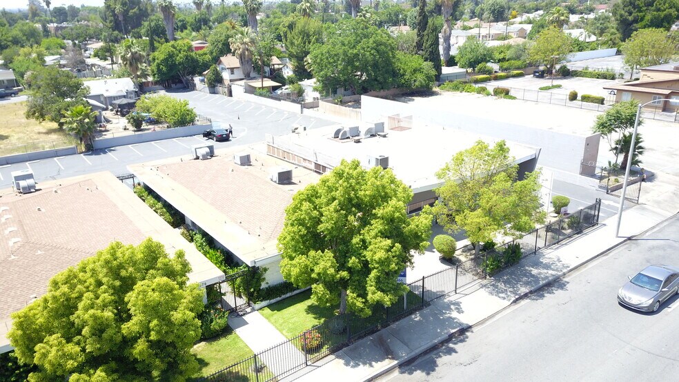 More Photos Of 1384 N Waterman Ave, San Bernardino Office For Lease