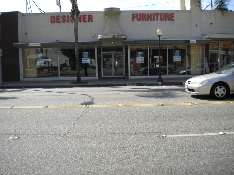 More Photos Of 17041-17047 Bellflower Blvd, Bellflower Storefront Retail Residential For Lease