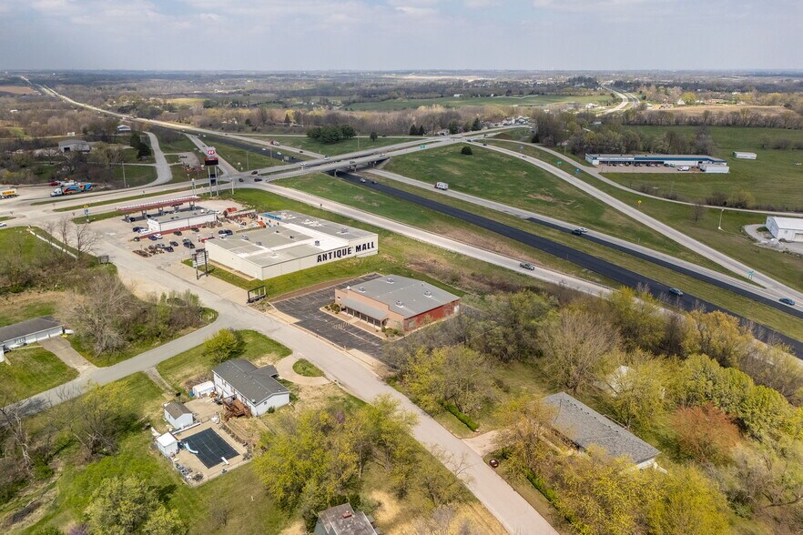 More Photos Of 12819 Country Pl, Saint Joseph Office For Lease