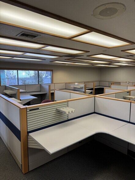 More Photos Of 151 Stewart Rd SW, Sumner Office For Lease
