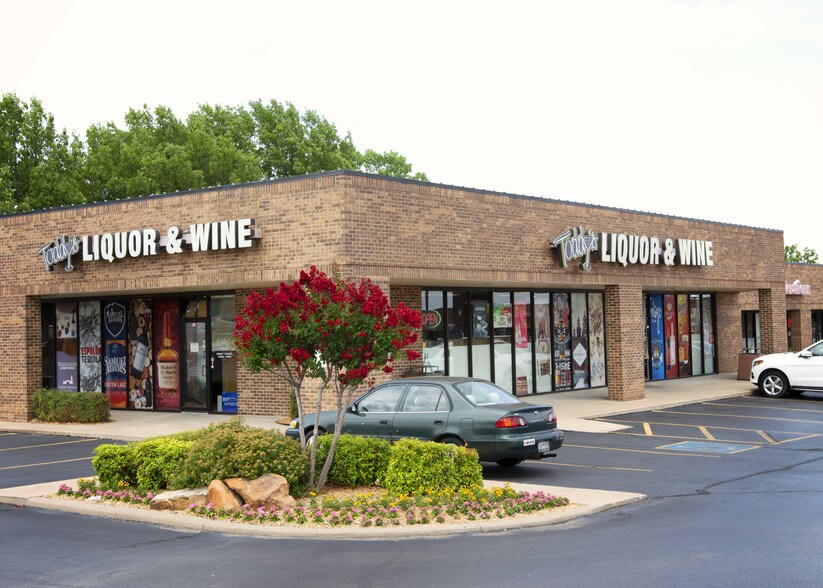 More Photos Of 8005-8316 S Sheridan Rd, Tulsa Unknown For Lease