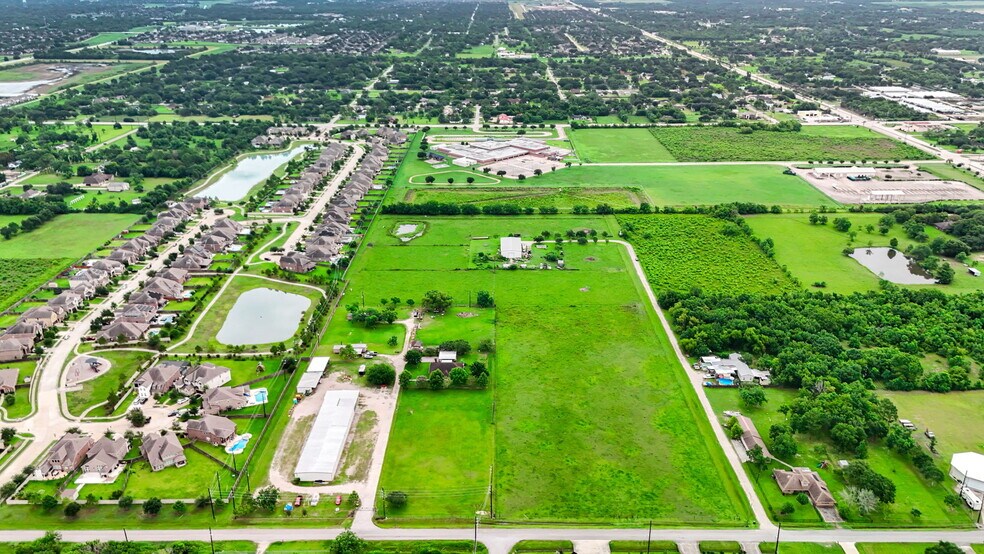 More Photos Of 3525 County Road 107F, Pearland Land For Sale