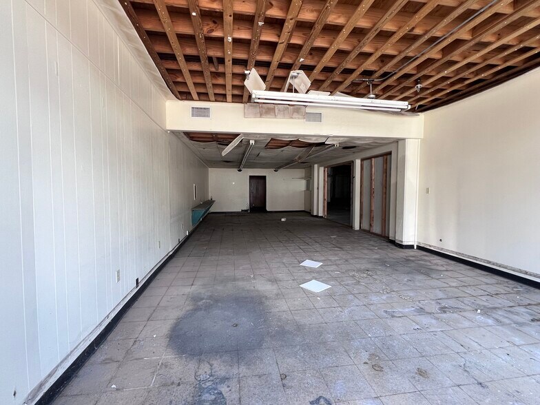 More Photos Of 311 S Main St, Memphis Storefront For Sale