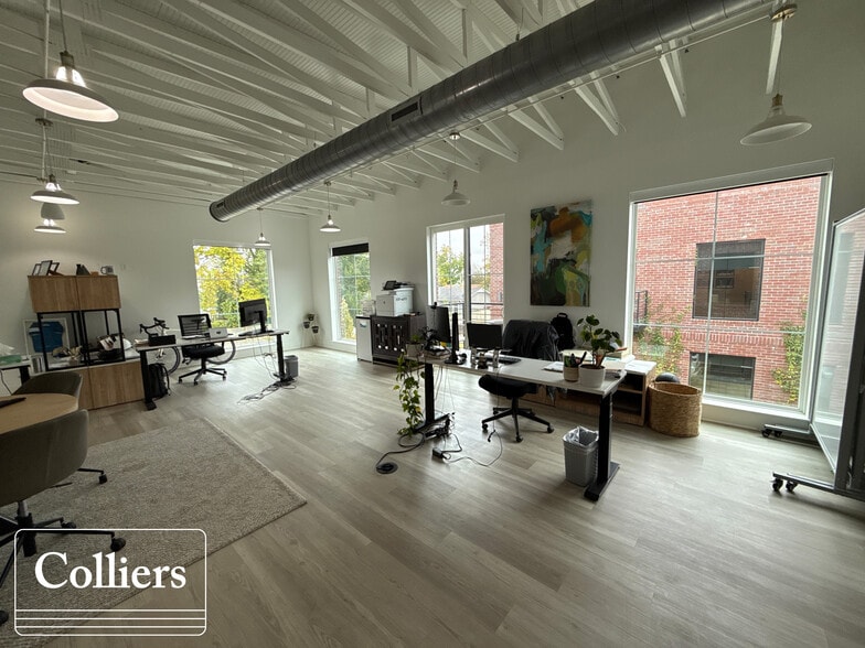 More Photos Of 204 SE 6th St, Bentonville Office For Lease