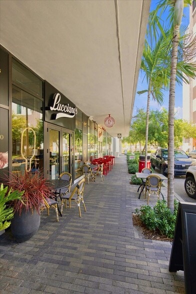 More Photos Of 2920-2950 NE 207th St, Aventura Unknown For Lease