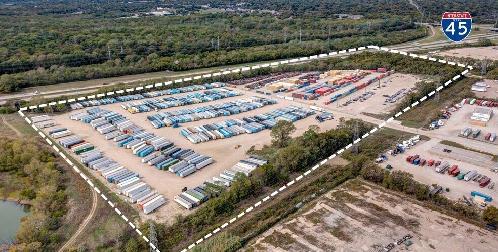 More Photos Of 8500-8800 Julius Schepps Fwy, Dallas Land For Lease
