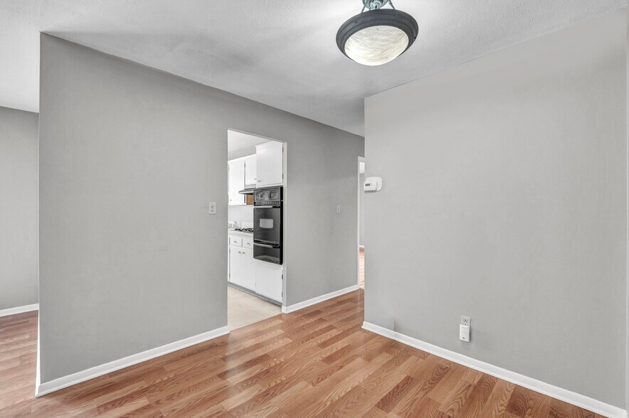 More Photos Of 818-850 S Green Rd, South Euclid Apartments For Sale