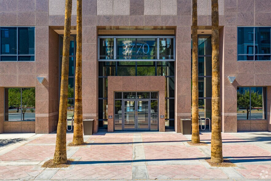 More Photos Of 3753-3993 Howard Hughes Pky, Las Vegas Unknown For Lease