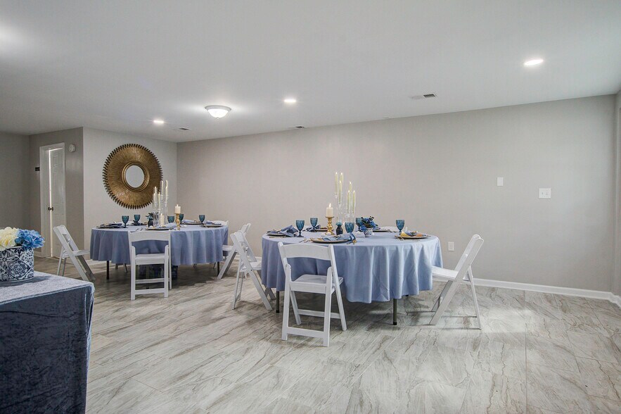 More Photos Of 500 N Pine St, Summerville Office For Sale