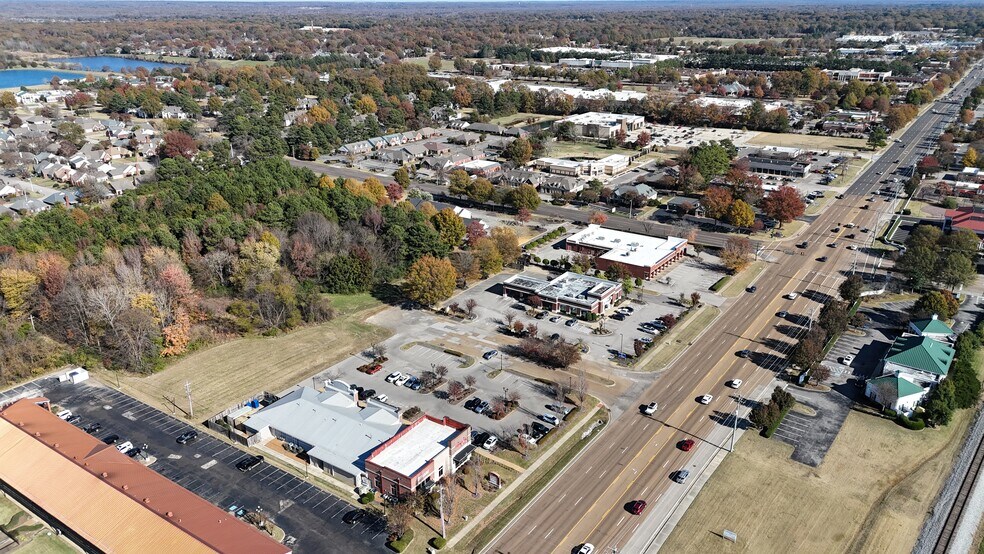 More Photos Of 1204 W Poplar Ave, Collierville Storefront For Sale