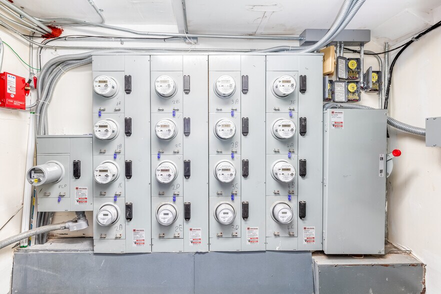 More Photos Of 311 Beach 53rd St, Far Rockaway Apartments For Sale