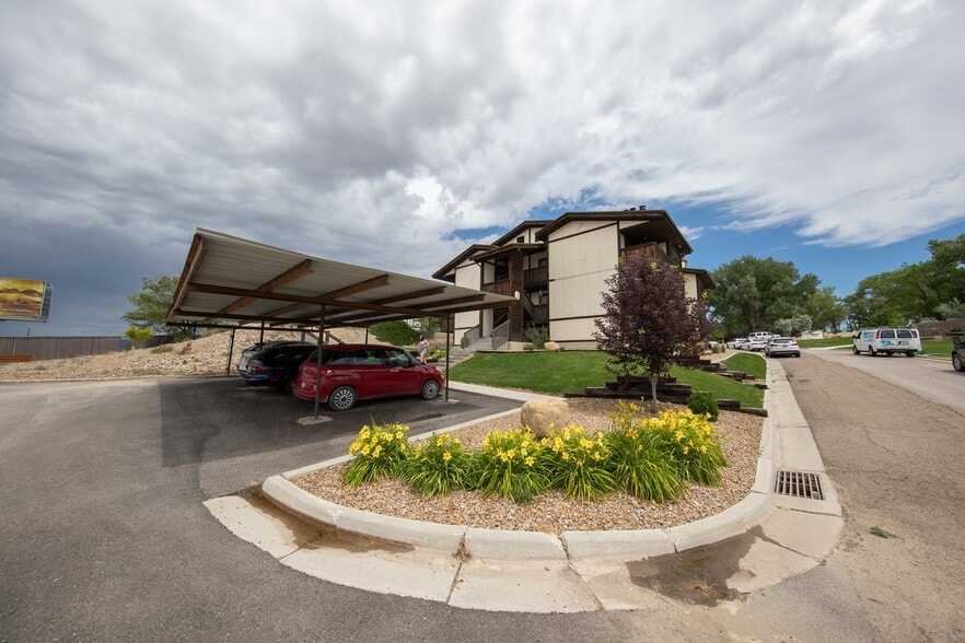 More Photos Of 800 W Highway Dr, Wellington Apartments For Sale