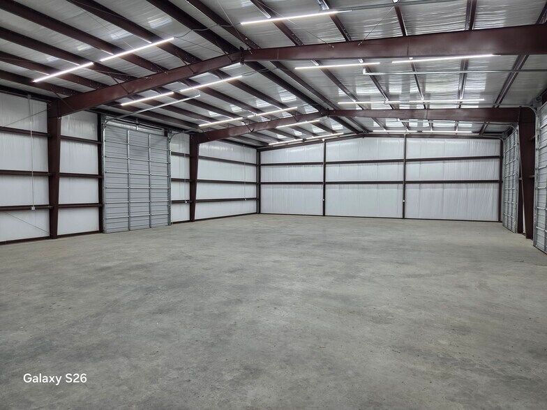 More Photos Of 2420 McKinney st, Rice Industrial For Lease