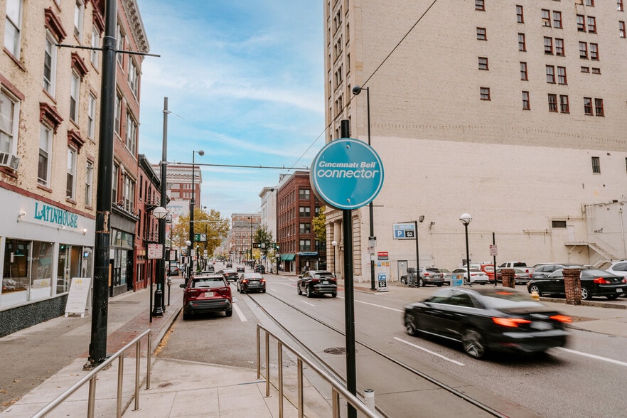 More Photos Of 814-816 Main St, Cincinnati Medical For Lease