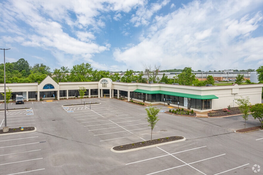 More Photos Of 1630 S Church St, Murfreesboro Storefront Retail Office For Lease