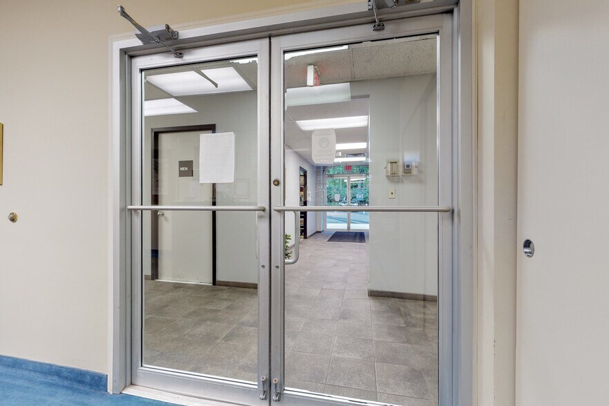 More Photos Of 2 Forest Ave, Oradell Medical For Sale