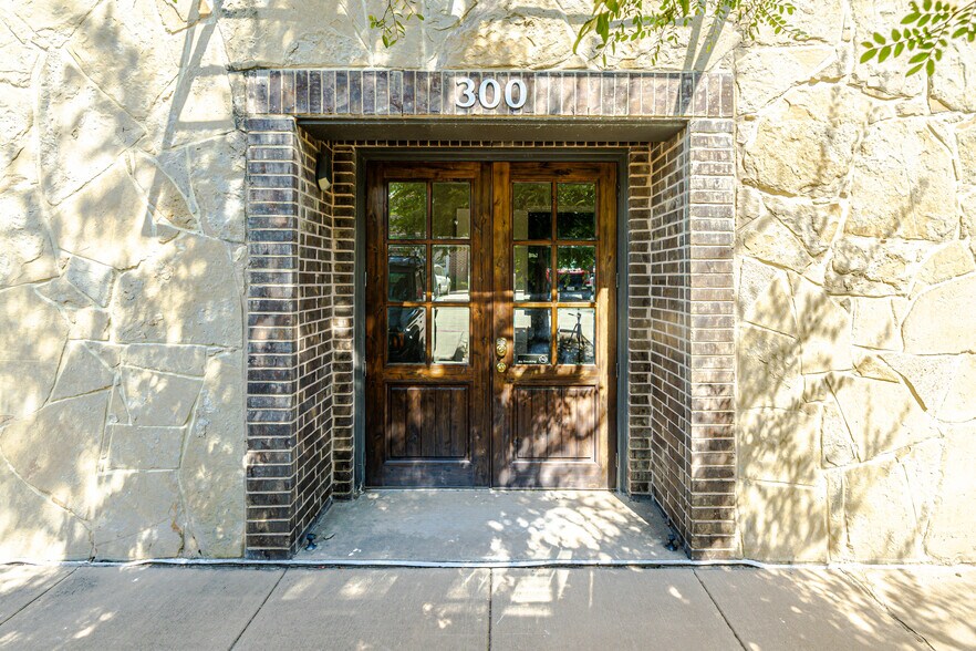 More Photos Of 3551 Eldorado Pky, McKinney Medical For Lease