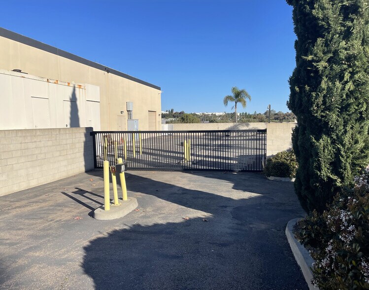 More Photos Of 2160 Las Palmas Dr, Carlsbad Telecom Hotel Data Hosting For Sale