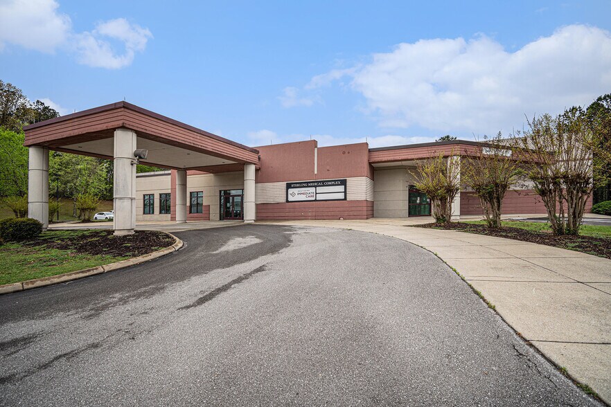 More Photos Of 150 Tompkins St, Heflin Medical For Lease