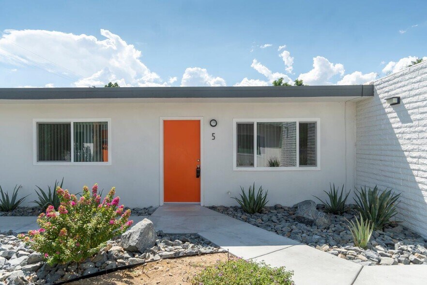 More Photos Of 520 S Desert View Dr, Palm Springs Apartments For Sale