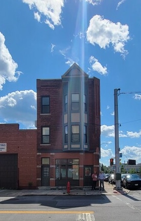 More Photos Of 221-223 Herald Pl, Syracuse Storefront Retail Residential For Sale