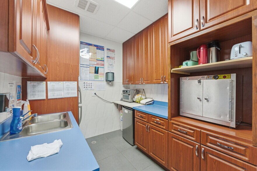 More Photos Of 6545 NW 169th St, Hialeah Medical For Sale