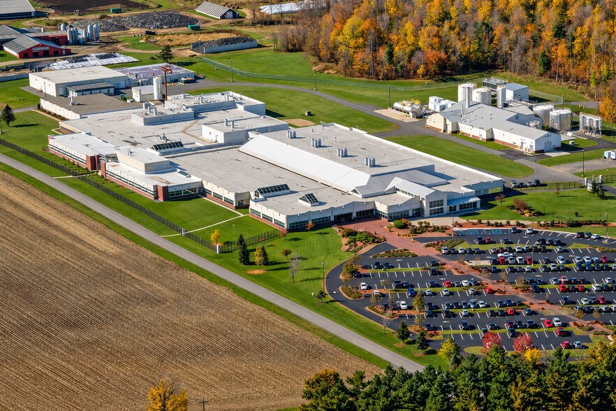 More Photos Of 641 Ridge Rd, Chazy Flex For Lease