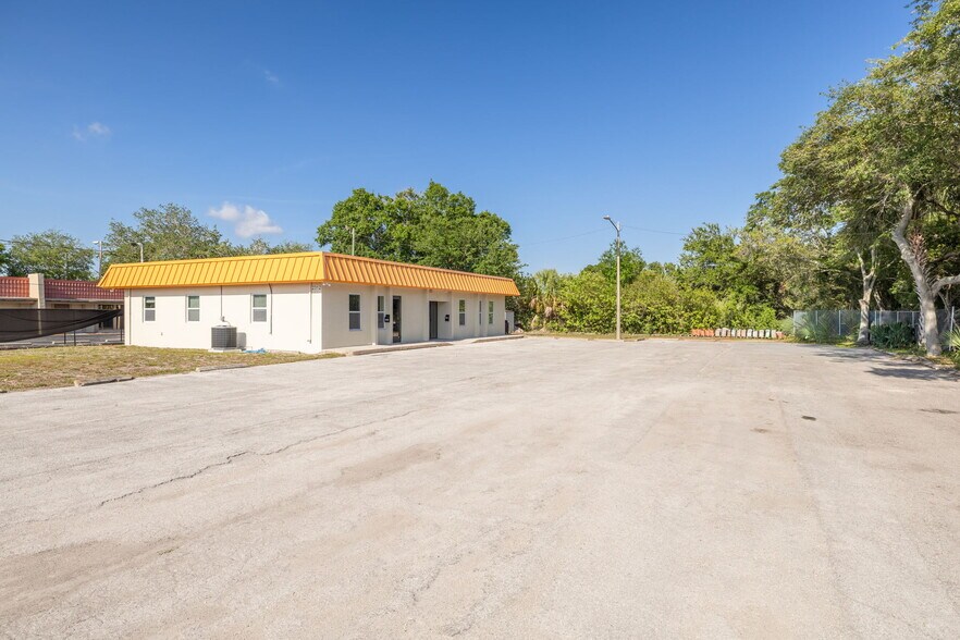 More Photos Of 2312 US Highway 19, Holiday Office For Sale