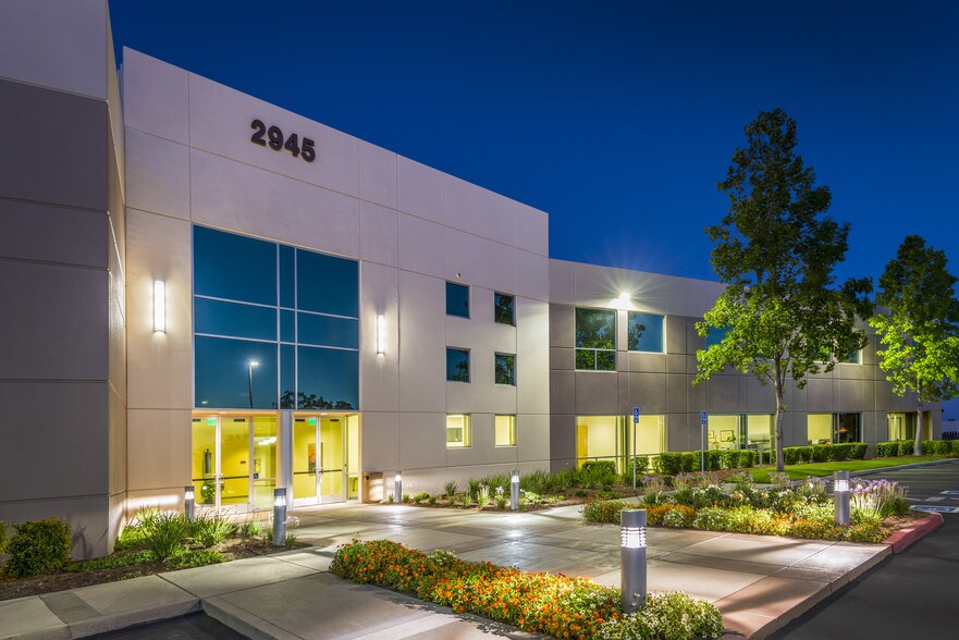 More Photos Of 2945 Ramco St, West Sacramento Office For Lease