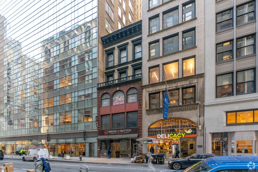 More Photos Of 14 E 44th St, New York Loft Creative Space For Lease