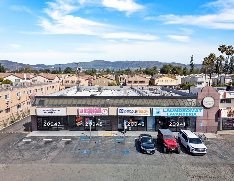 Primary Photo Of 20941-20947 Roscoe Blvd, Canoga Park General Retail For Lease