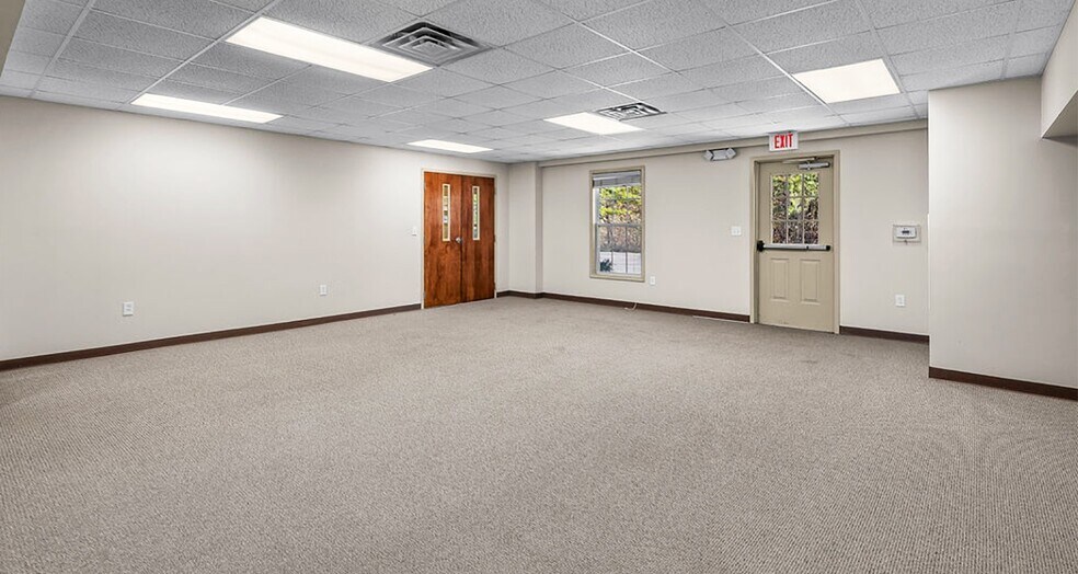 More Photos Of 1450 Jones Dairy Rd, Jasper Medical For Lease