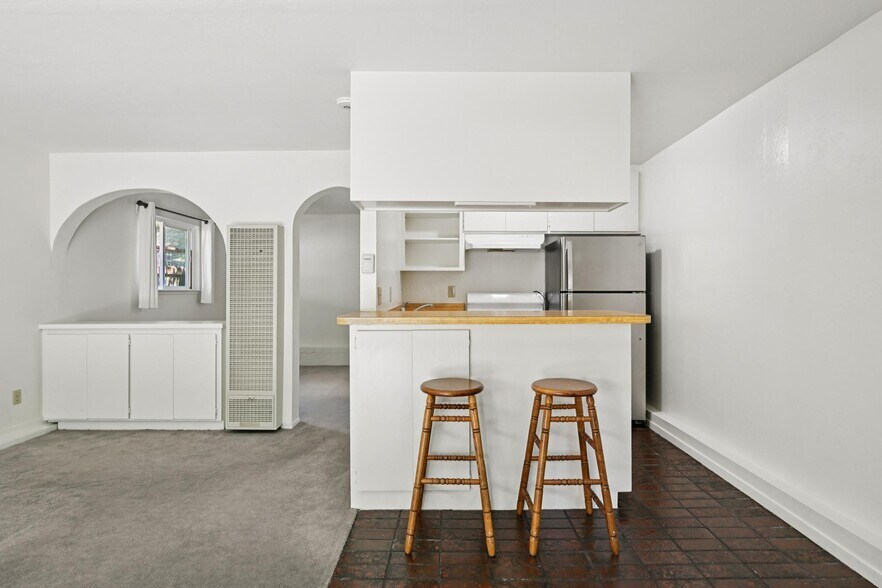 More Photos Of 135 Spring Grove Ave, San Rafael Multifamily For Sale