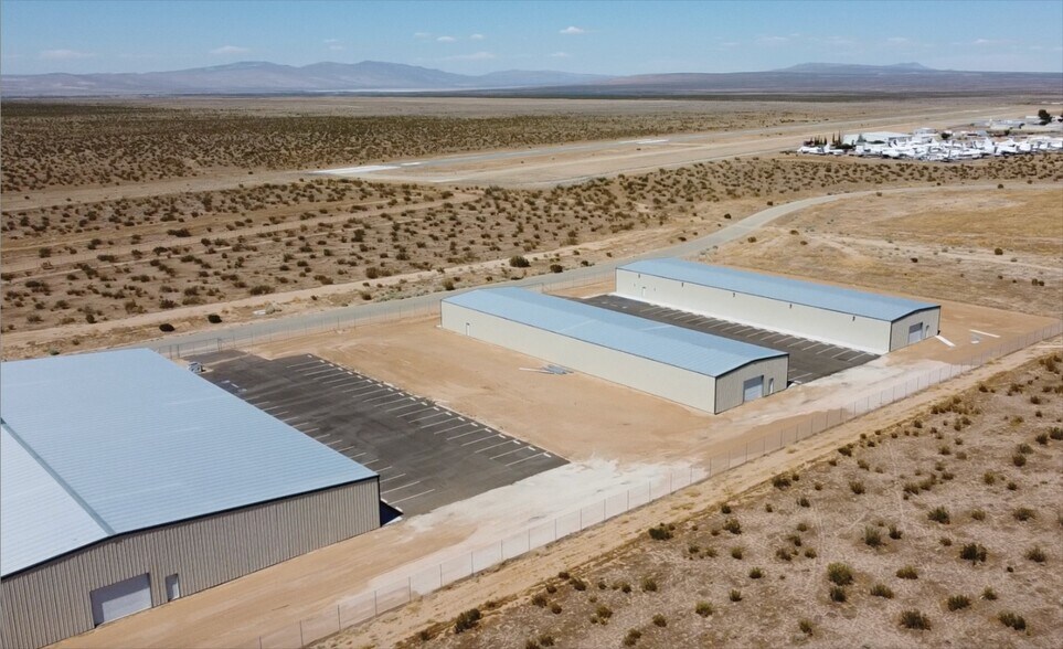 More Photos Of 5500 Lindbergh Blvd, California City Warehouse For Sale