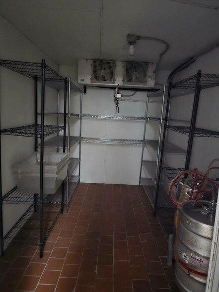 More Photos Of 8116 S Archer Ave, Willow Springs Restaurant For Lease