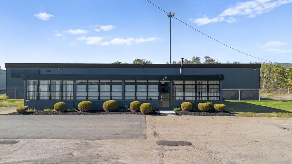 More Photos Of 325 Bridge St, Old Forge Manufacturing For Lease