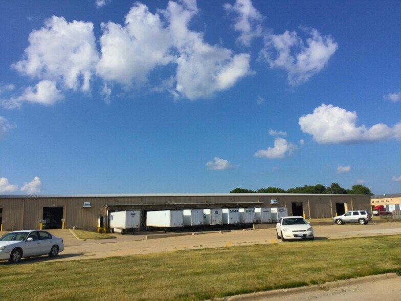 More Photos Of 2314 Wilkens Dr, Chillicothe Unknown For Lease