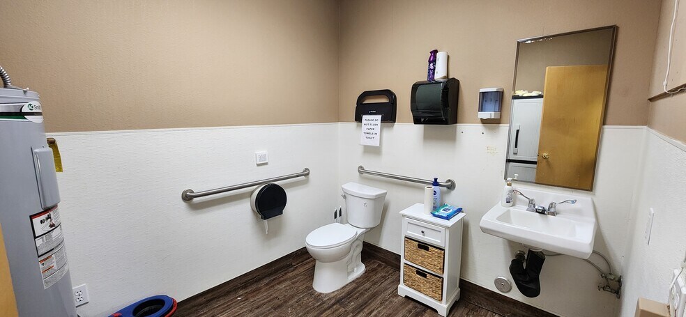 More Photos Of 4425 S Pecos Rd, Las Vegas Medical For Sale