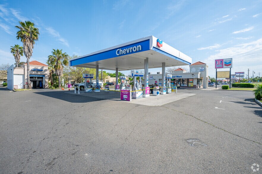 Primary Photo Of 10109 Folsom Blvd, Rancho Cordova Service Station For Lease