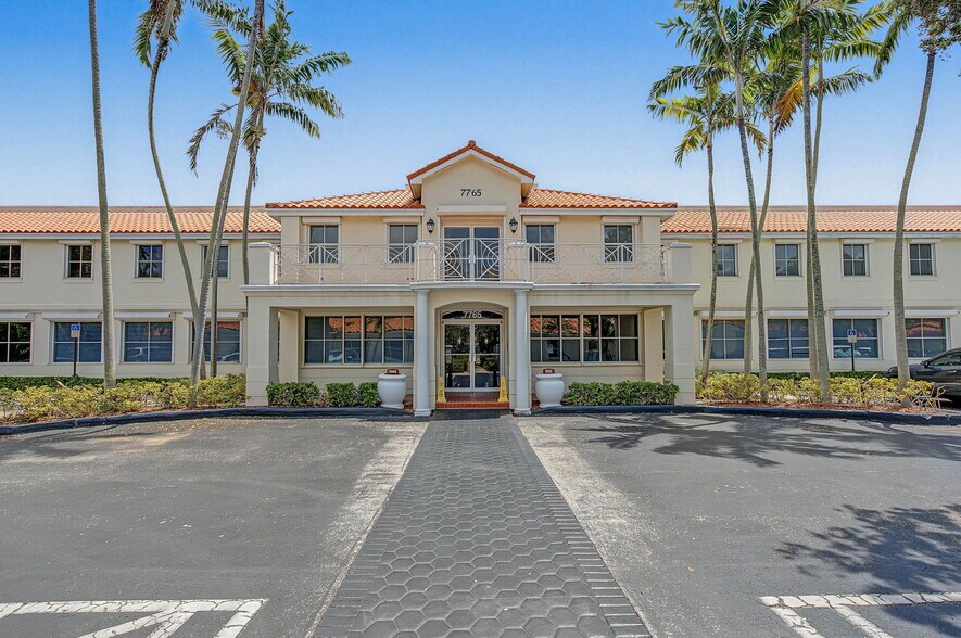 More Photos Of 7765 SW 87th Ave, Miami Medical For Sale