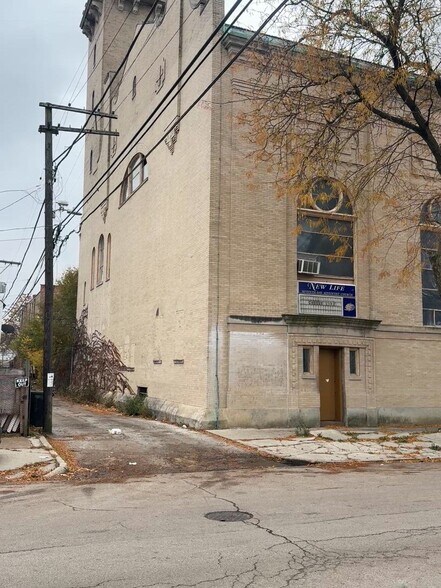 More Photos Of 5001 S Hermitage Ave, Chicago Religious Facility For Sale