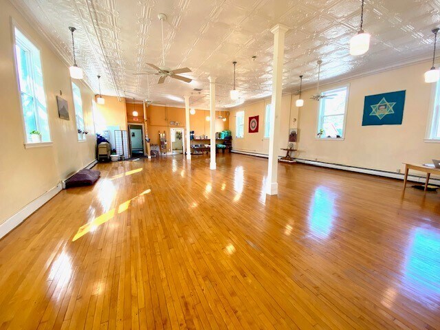 More Photos Of 17 Kellogg Ave, Amherst Storefront Retail Office For Lease