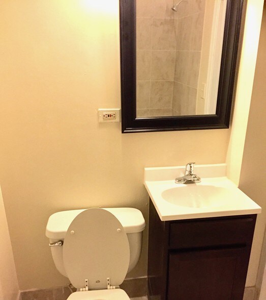 More Photos Of 5011 Roland Ave, Baltimore Apartments For Sale