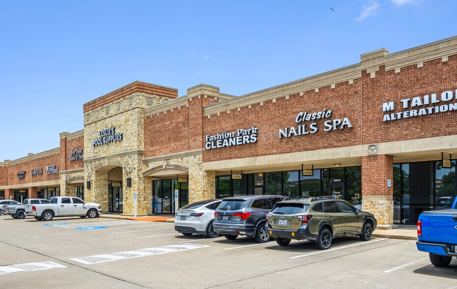 More Photos Of 22010-22150 Westheimer Pky, Katy Unknown For Lease