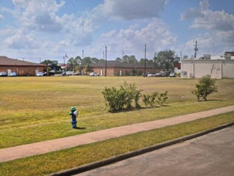 Primary Photo Of Broadway St & Alexander Lane, Pearland Land For Sale