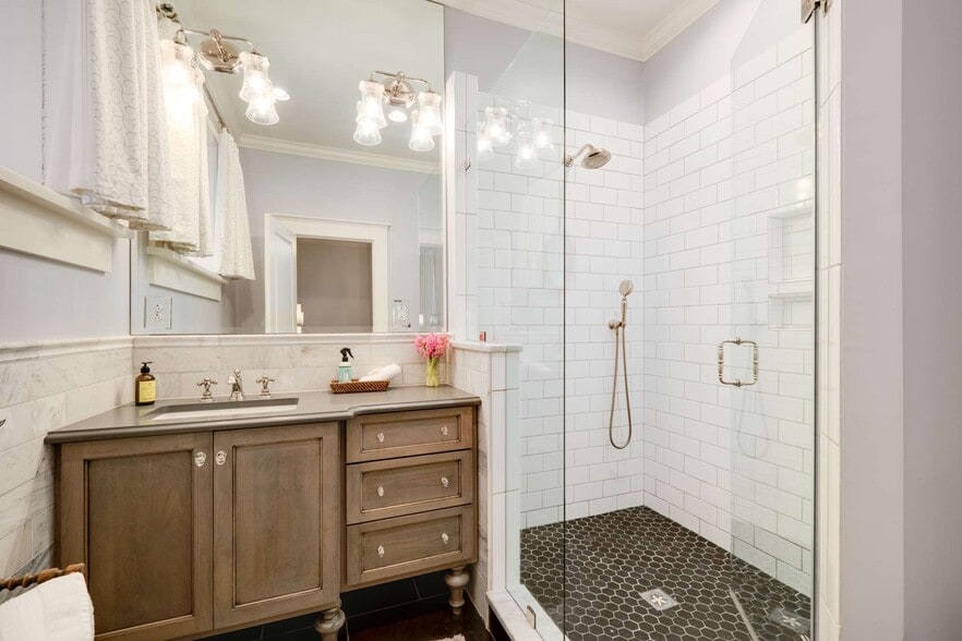 More Photos Of 1308 6th Ave N, Nashville Office Residential For Sale