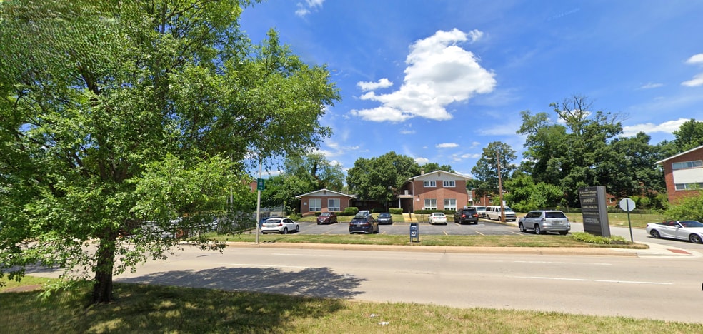 More Photos Of 4000 W Northern Pky, Baltimore Office For Sale